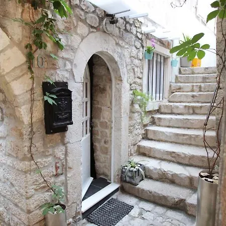 Phaedra * Trogir